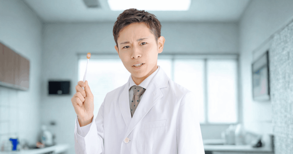 親知らず抜歯後に歯医者へ相談したほうがよい状態を示す注意喚起のイメージ画像