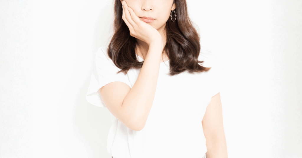 歯磨き粉だけでは歯周病改善に限界があることを示すイメージ