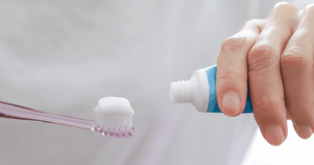 歯周病に対する歯磨き粉の効果と限界を説明するイメージ